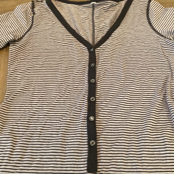 Lululemon size 10 form fitting tops - Picture 4 of 11